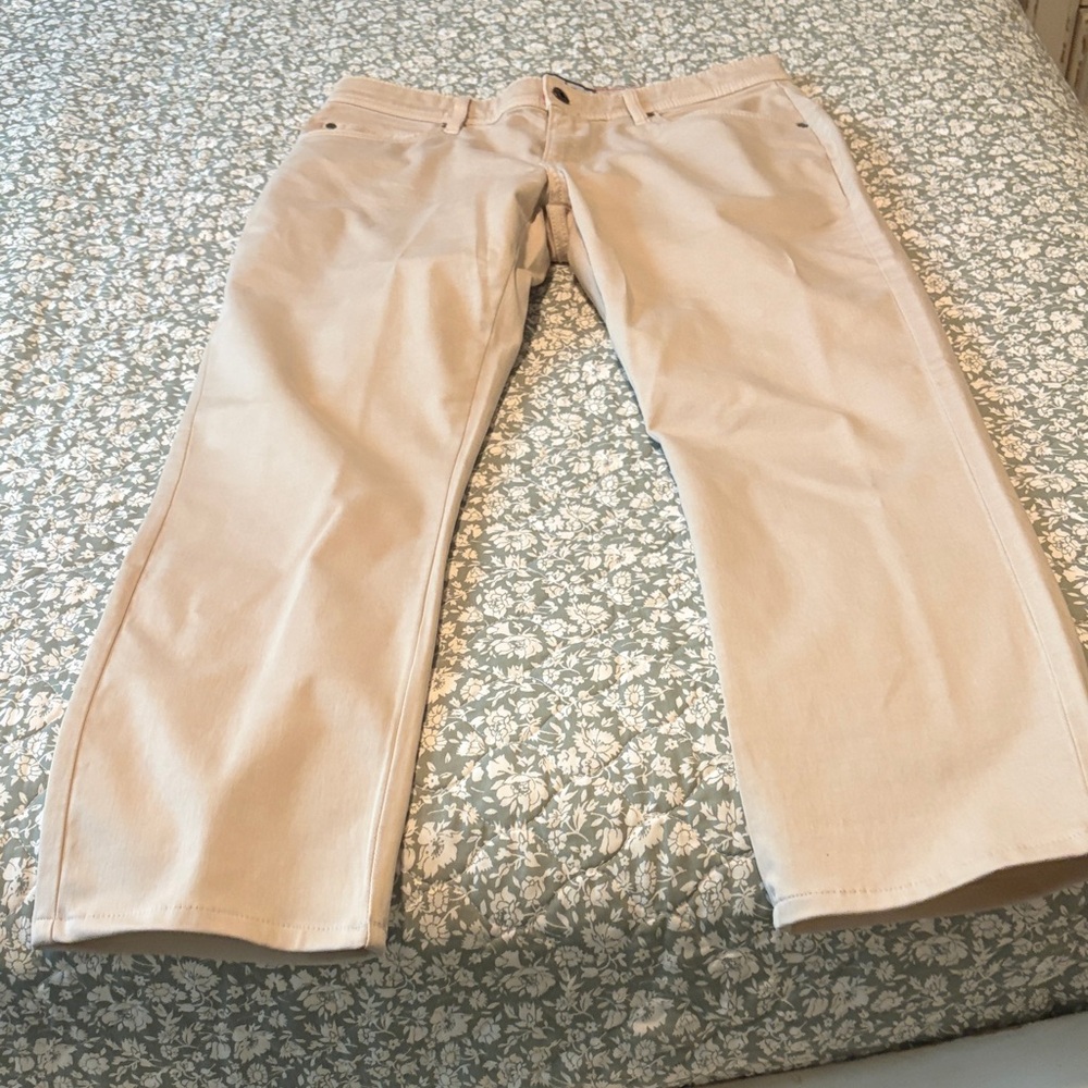 Men’s Johnnie O Pant
Size 30/30 hemmed to 28 inseam
Like new only worn